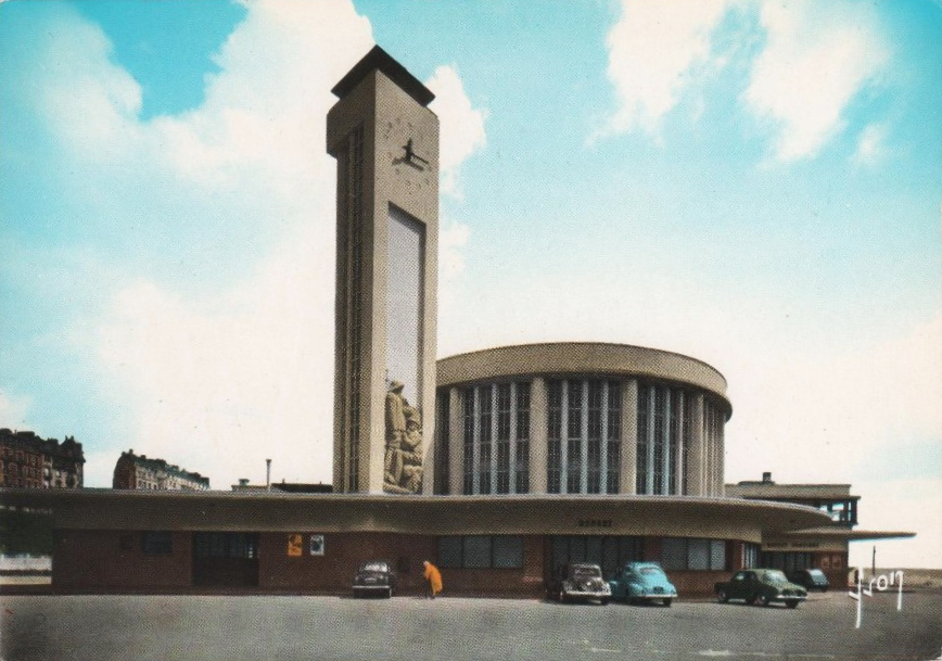 Un Paysage Moderne - BREST - La Gare. unpaysagemoderne.blogspot.com/2020/12/brest-… 
#UnPaysageModerne #CartePostale #VintagePostcards #RetroModernism