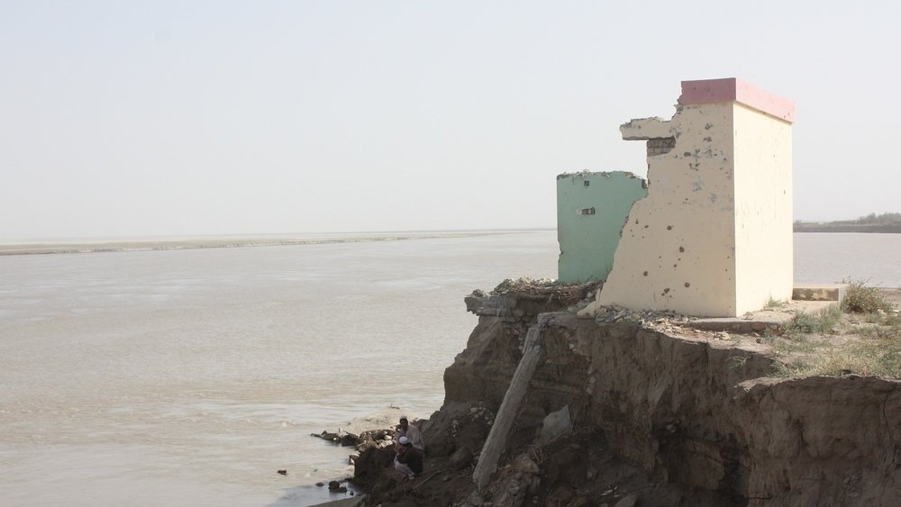 Thread: Flooding of the  #AmuRiver annually displaces hundreds of people and destroy substantial farmland. As an international river, the Amu river risk reduction needs an integrative strategy from all its stakeholders.  @thruttig  @WahidWatanyar  @AsifHabibi  @fawadlameh  @bsarwary