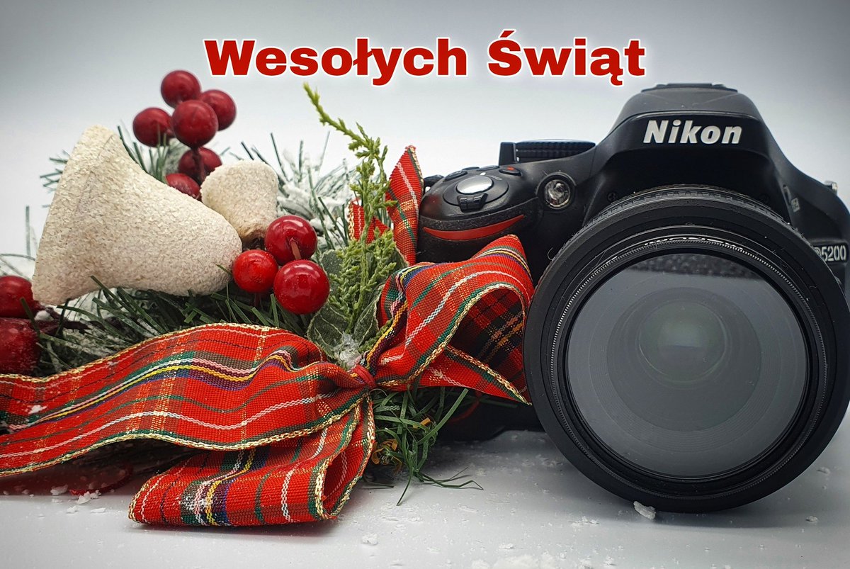 MFotoPL's tweet photo. Wesołych Świąt 🎄🎁🎅😘☃️❄
----
#merrychristmas #wesołychświąt #bożenarodzenie #idąświęta #święta #nikonpolska #tarnów #małopolska #klimat #choinka #christmas #fotografia #foto  #nikon #życzenia #bestwishes #opłatek #stroik #bombki #świątecznie #tarnow #malopolska #polska https://t.co/HMRdwL0Qtn