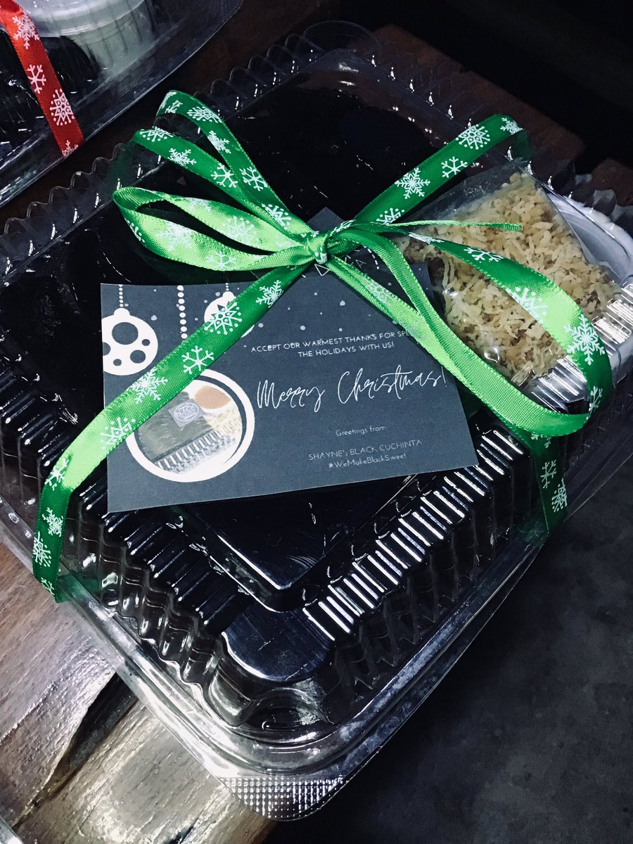blackcuchinta's tweet photo. Merry Christmas everyone! 🎄❤️ #WeMakeBlackSweet 🖤✨ https://t.co/WChpZMD36r
