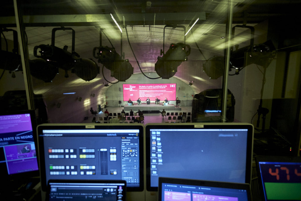 AEF_fundaciones's tweet image. Esta #Navidad revive con nosotros los mejores momentos de la última edición de @foro_demos  y compártelos con el hashtag #Demos2020 😉

Todo el material audiovisual está disponible en ➡️
fundaciones.org/es/noticias-ae…