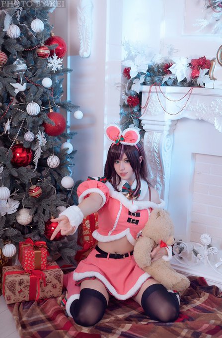 Merry Christmas to you 💕🎄🎁 #KizunaAI #cosplay https://t.co/oS0hsMOuPo<a href="/tag/kizunaai"class="tags">#KizunaAI</a><a href="/tag/cosplay"class="tags">#cosplay</a>