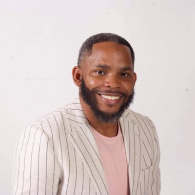 MelvinGThompson's tweet photo. #NewProfilePic https://t.co/jDUg7zPkRl