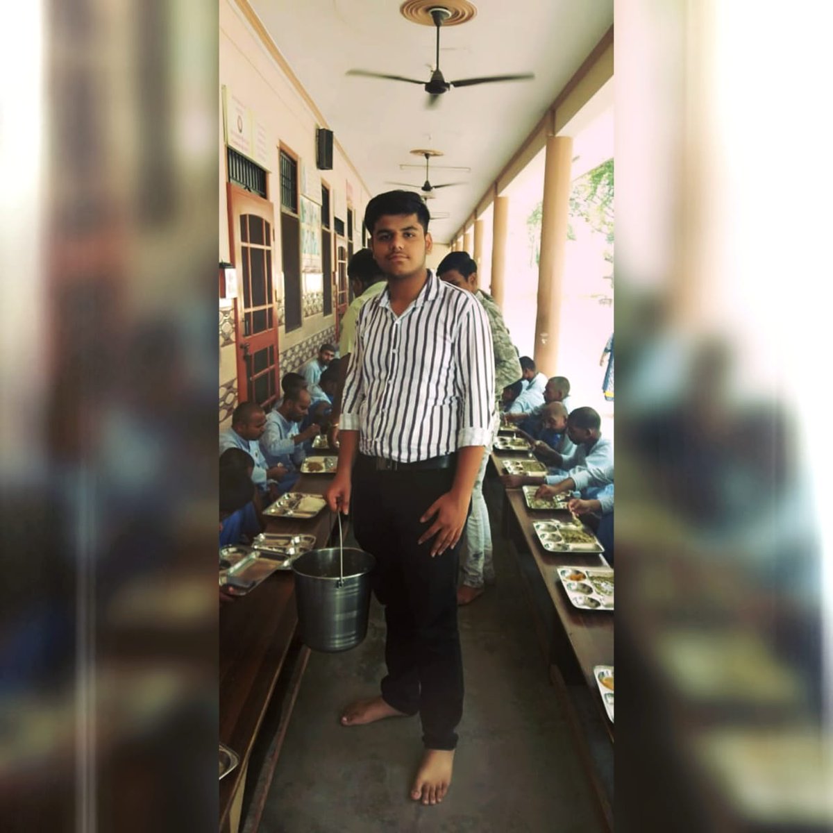 InamigosF's tweet photo. Interns of InAmigos foundation have served food in Apna Ghar Ashram Jhinjhana Road, Uttar Pradesh 247776
We are proud to have these great interns in our foundation.
#inamigosfoundation #inamigos #Charity #Greatintern #foodforlive #ApnaGharAshram https://t.co/T5zy5tvIQG