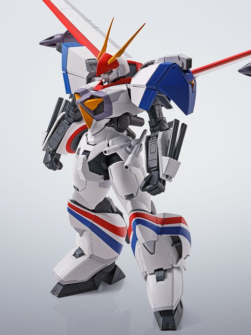 HI-METAL RのドラグナーD-1カスタムは個人的にはかなり好き。
てかホントカッコいい。 