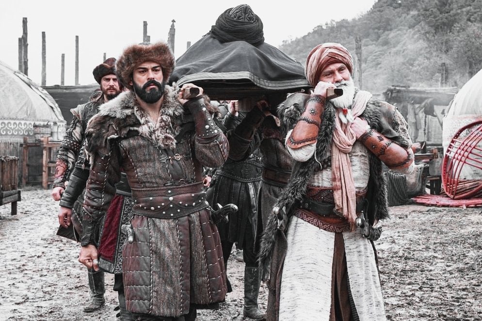 Hope His son perform well after him😍
#ErtugrulGazi 
#ErtuğrulGazi #EsraBilgic #ertuğrulghazi