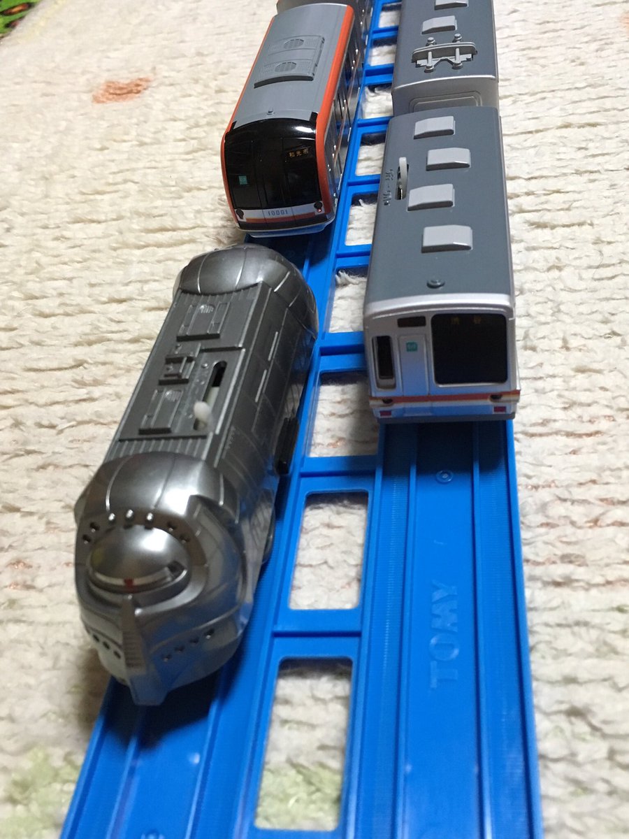 株 我孫子運輸 そういや今日は 交渉人 真下正義 でtlが盛り上がってるけど作中にでてきたクモe4 600のプラレール持ってるし東京トランスポーテーションレールウェイ Ttr の襟章 も持ってるんだよなww 襟章はアクセサリーとしていつもスーツとかジャケットに