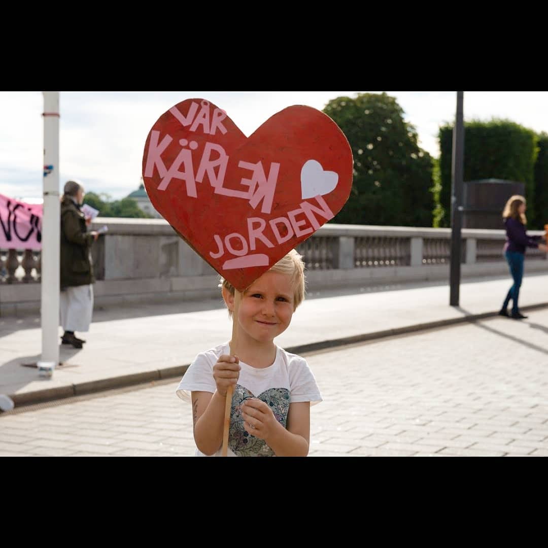 ExtinctionR_SV's tweet image. Lucka 12.
Vi fokuserar på det viktiga.. mobilisering av folket.
Focus on the big picture.. mobilizing the masses.
#Massactions #TellTheTruth