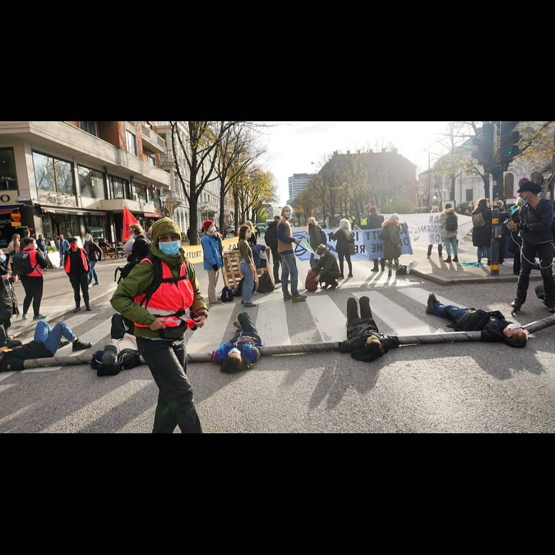 ExtinctionR_SV's tweet image. Lucka 12.
Vi fokuserar på det viktiga.. mobilisering av folket.
Focus on the big picture.. mobilizing the masses.
#Massactions #TellTheTruth