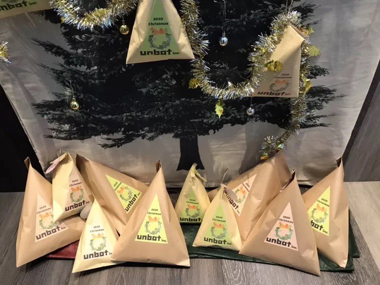 unbot_inc's tweet photo. 【��Happy Merry Xmas!!🎄】
~unbot Tokyoの物語~
Facebook投稿しましたっ🤗
事務用品でできるラッピング、テトラ折をシェアします☀️
みなさま、メリクリです🎅🎁🌟
https://t.co/H3aqJJMBz8
#unbot #企業公式さんのクリスマス2020 #メリクリ #クリスマス #企業公式冬のフォロー祭り https://t.co/UDqwxwuFjM