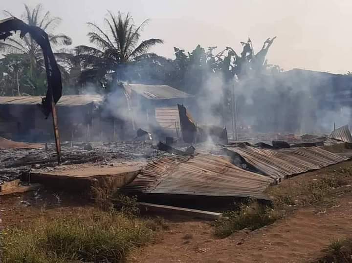 ngans15's tweet photo. Another festive🌲season,  #Ambazonians have never known  peace in 59 years under French🇨🇲occupation and genocidal regime's policy of EXTINCTION in full gear since 1990! 👇#FreeAmbazonia #AmbaExit #FreeAllArrested  #IndependenceOrResistance4Ever @IntlCrimCourt @AU @Transition46 https://t.co/HDRxEpH6yr