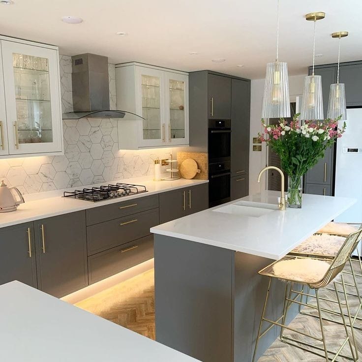 clik2fix's tweet image. Gift yourself stunning kitchens this festive season. 

Call us at 7858978589 or login to clik2fix.com to get a free estimate.
#ModularKitchen #wefixthings #HomeInterior