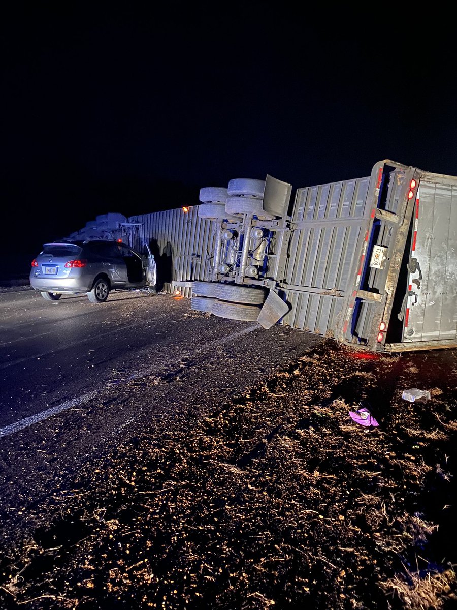 MHPTroopC's tweet photo. Seat belts save lives every day. They can only save lives, however, if theyโre used. Many people still donโt buckle up when entering a vehicle. Letโs ends this year on a positive note & encourage everyone to buckle up when getting in a vehicle. Buckle Up. Every Trip. Every Time. https://t.co/I8ucm1dLQB
