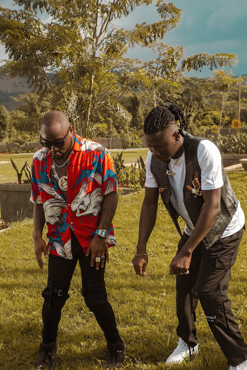 stonebwoy's tweet photo. Mood for #ActivateParty with @davido this coming Monday @ Sandbox Beach Club comment ‘E CHOKE ‘ if your going to be there! 👇🏿☎️ +233501550000 // +233554405894 https://t.co/3EoLjUXZ8u