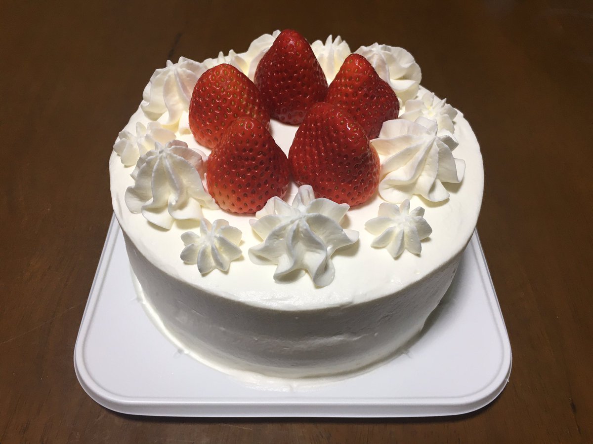SaltRawCaramel's tweet photo. 自分で作ったら持って帰っていいよと言われたのでありがたく作って頂戴した🍰 https://t.co/WvE55w4834