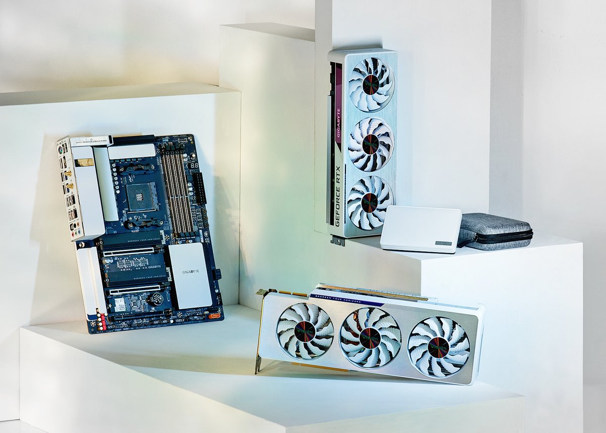 AORUS España tweet media