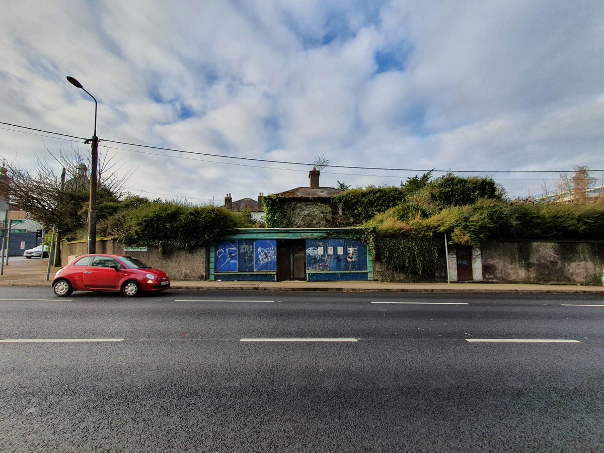 on Christmas Eve what better present than a home behind yesterdays decaying post office is a house derelict for years, image bottom RHS is from 2009  @googlemapsit really should be someones home in Cork cityNo.229  #HousingForAll  #Wellbeing  #respect  #homelessness