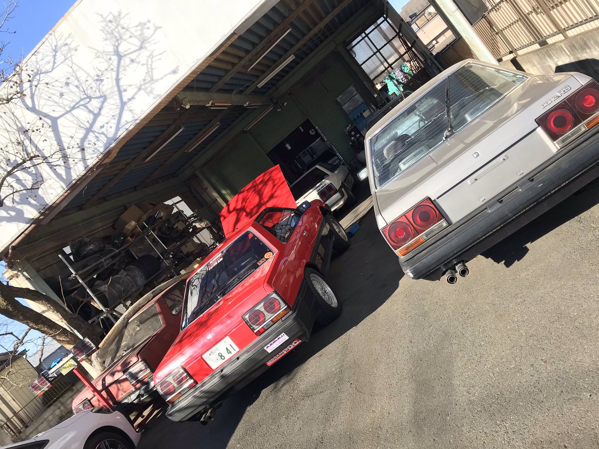 Yasu R30 スカイライン専門店のkrsさんにてラジエターファンスイッチを交換していただいたのでコレで渋滞も安心 このクルマを維持する上でのアドバイスや為になる情報も頂けて感謝 また車検に向けて色々とお世話になります