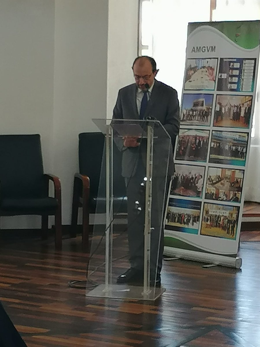 ambafrmada's tweet photo. Intervention de l’ambassadeur de France en ouverture de la première édition des journées City’up #Madagascar
La 🇫🇷 aux cotés des villes de 🇲🇬 pour apporter son soutien au développement local et à la #décentralisation, priorité de notre coopération.
#DAECT https://t.co/xE04IR4Tmu