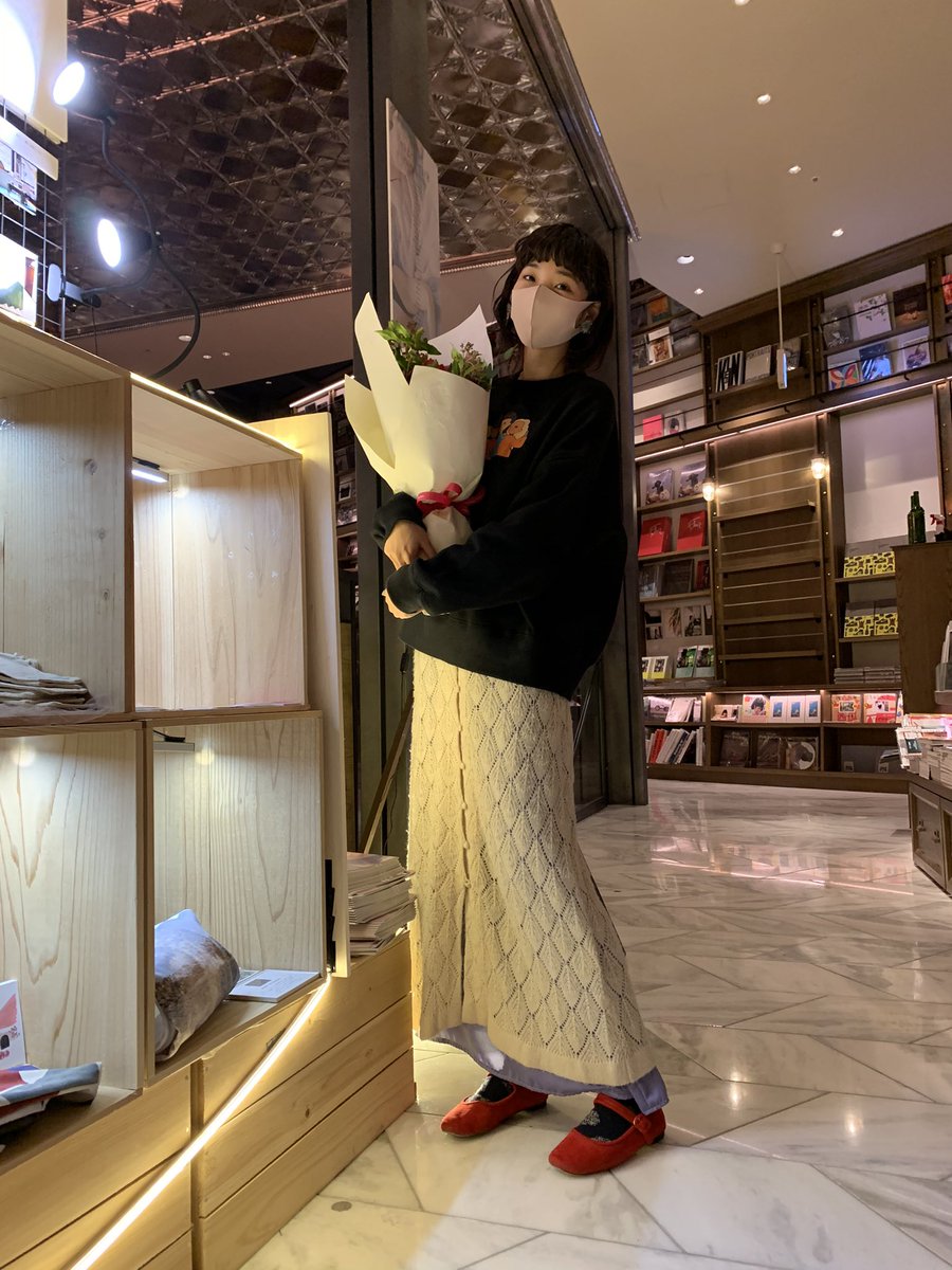 twig__52's tweet image. 【Will】
#hellopopup in SHIBUYA TSUTAYA

スタッフ在廊日２日目でした！
まさかのTシャツが２枚とも売れていて…😭
その他グッズも残り僅かだったりと皆様のお手元に届いててとっても嬉しいです🧡
ありがとうございます
20日まで置かせていただいてますのでコロナに気をつけて是非来てください！