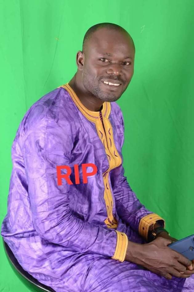 AkimBha3's tweet photo. #Roger_Bamba

Finalement, il a rendu l'âme. Victime de tortures et de mauvais traitements dans les geôles du répugnant, indigne et dégoûtant sanguinaire #Alpha_Whisky_Condé. https://t.co/ep2ttIzxxA