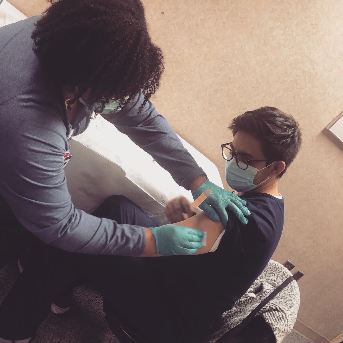 USCneurology's tweet photo. Dr Ali is one of several of our residents who started their COVID vaccination this week. #COVIDVaccineChallenge #residency https://t.co/CYIN43oF4S