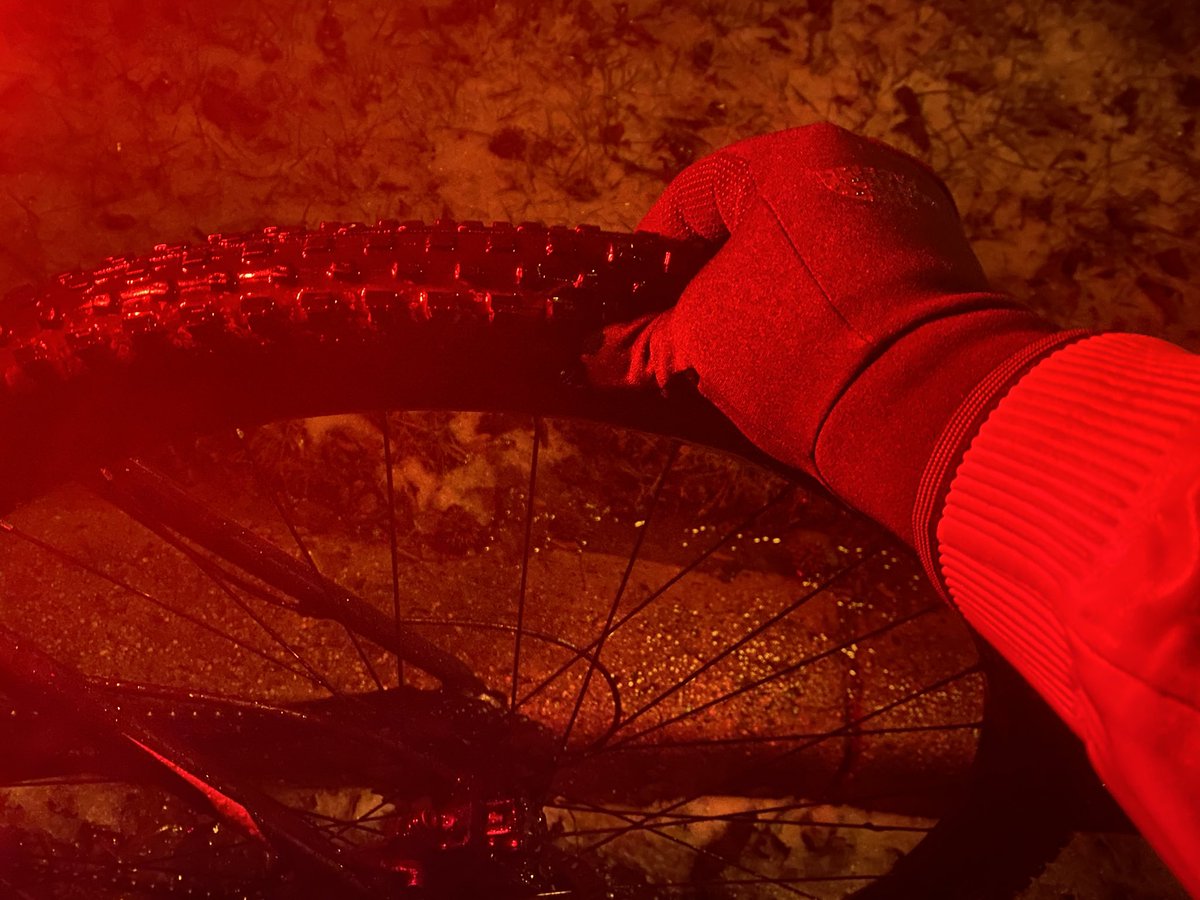 MagentaCoach's tweet photo. Itβs just weather! βοΈ Day 77 of #finish2020πͺπΎ #FlatTire #WrongTube #Tomorrow is a New Day! π https://t.co/2Rypdb13bZ
