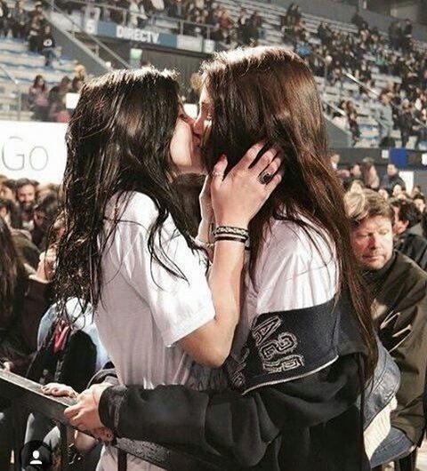 click on this if you ever feel lonely (wlw version)             ꒰⑅ᵕ༚ᵕ꒱˖♡       ♡˖꒰ᵕ༚ᵕ⑅꒱