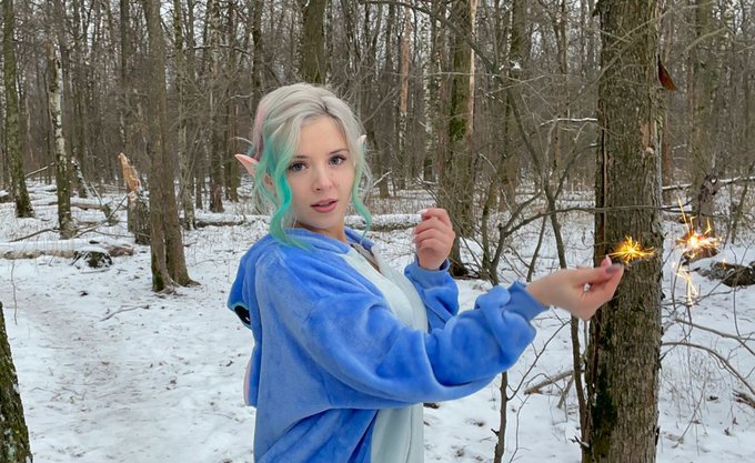 Watch KittyCaitlin's leaked NSFW photo on TwXstars