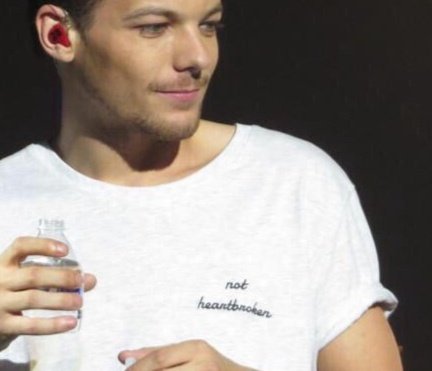 Lou talking through his shirts