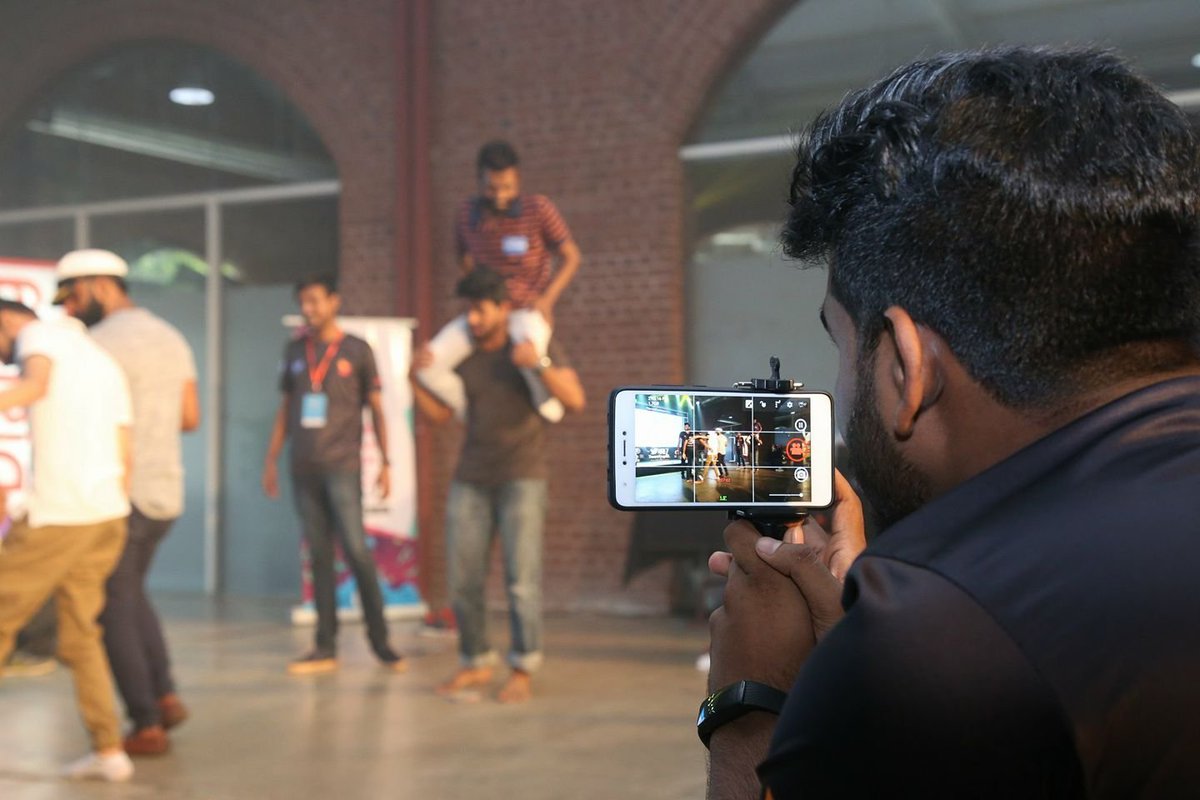 Rasikalink's tweet photo. අවුරුදු 3යි කියන්නේ ☺️#tweetupsl7
@rathgamaya @ranukad https://t.co/nM94y7NErF