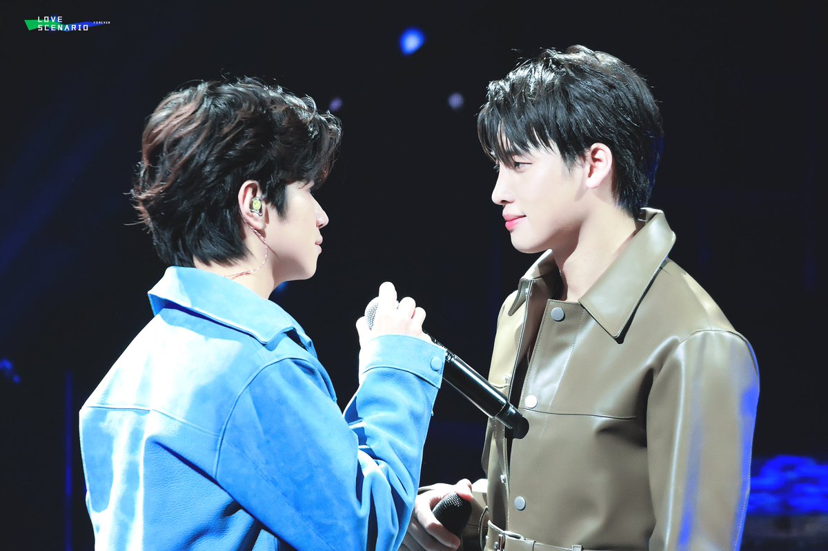 2WISH_SCENARIO's tweet photo. “Can you celebrate 
Can you  ____ me tonight
We will ____ long long time
二人きりだね ”

@m34nismind @bplannnnn 
#2wish
#MeanonthefloorFM
#Meanonthefloor
#MeanPhiravich https://t.co/KcigCsnL9L