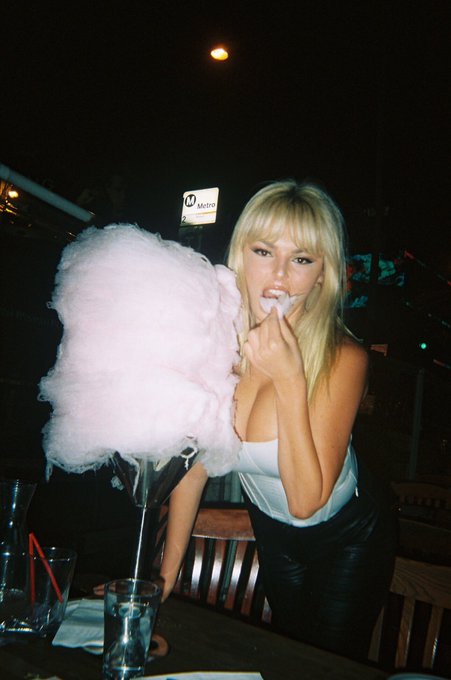 i miss putting food in my mouth on sunset blvd https://t.co/Le0uewmBT7