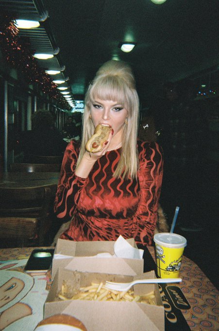 i miss putting food in my mouth on sunset blvd https://t.co/Le0uewmBT7