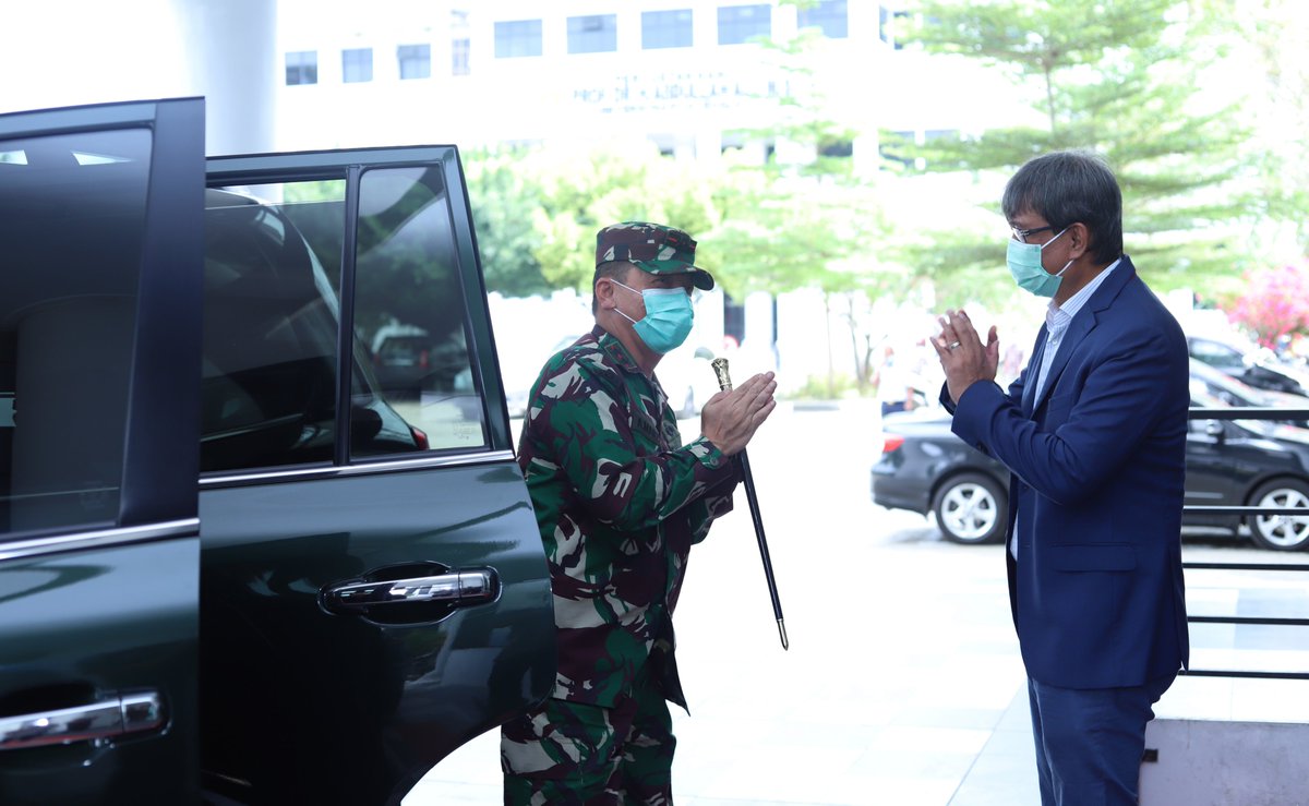 #BeritaUnsyiah 
Panglima Kodam Iskandar Muda (Pangdam IM), mayjen TNI Achmad Marzuki melakukan kunjungan silaturahmi ke Universitas Syiah Kuala.
unsyiah.ac.id/berita/pangdam…