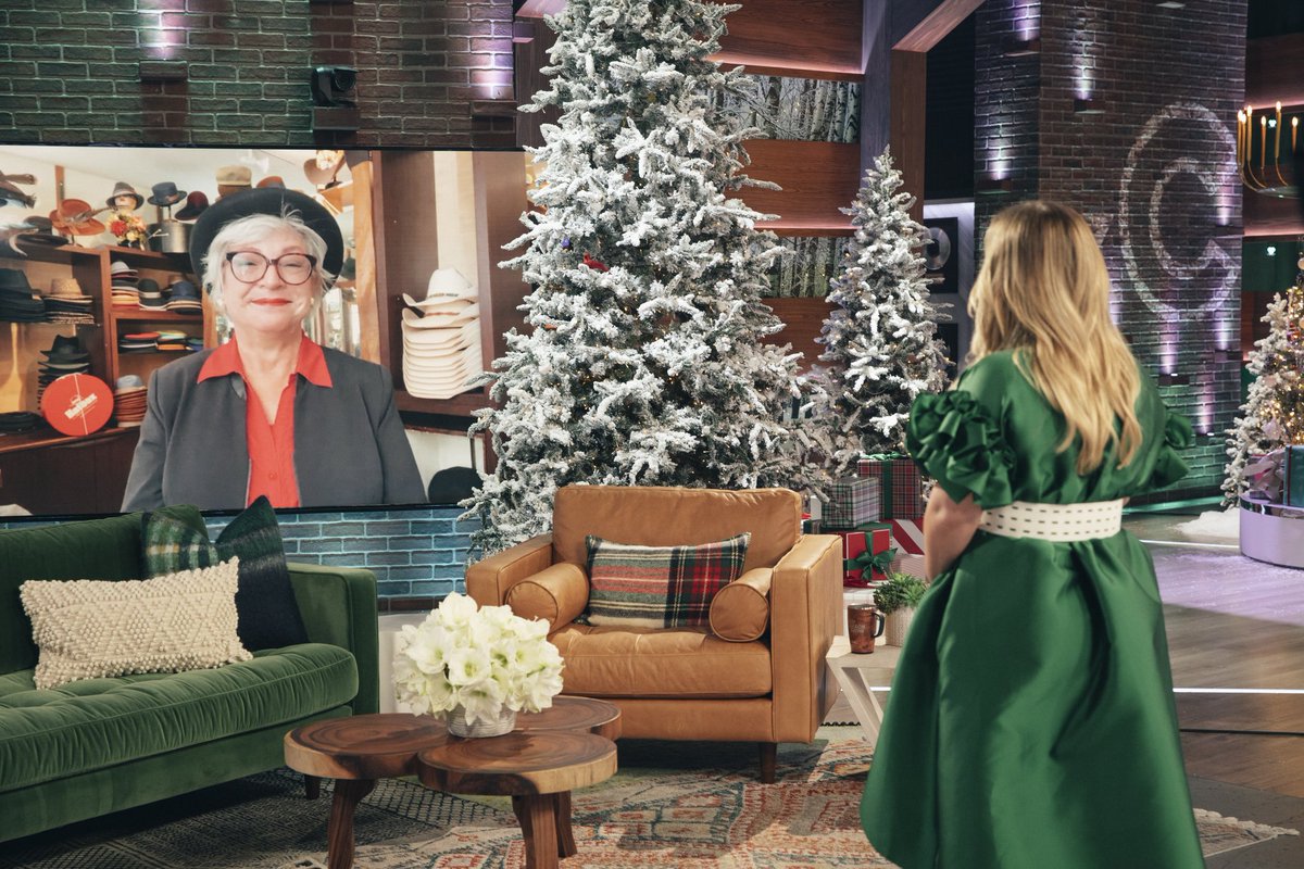 HatboxAustin's tweet photo. So excited to be part of @kellyclarksontv tomorrow! Tune in!

@kellyclarksontv
#kellyclarksonshow
#ATX
#supportlocal
#Christmas2020
#hats https://t.co/Na0f3MkqId