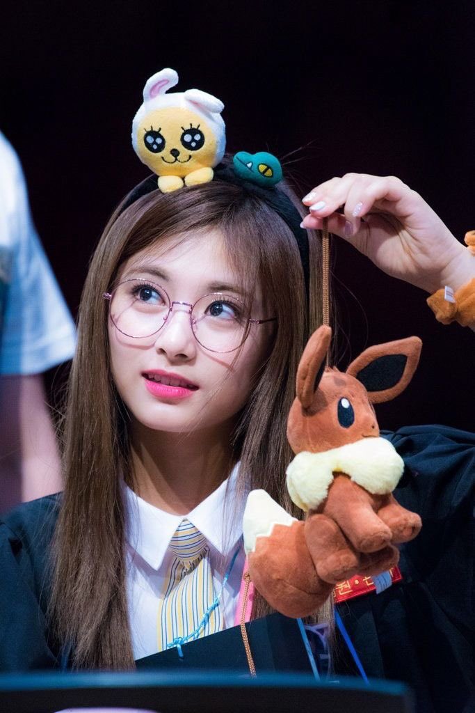 tzuyu in glasses; a thread