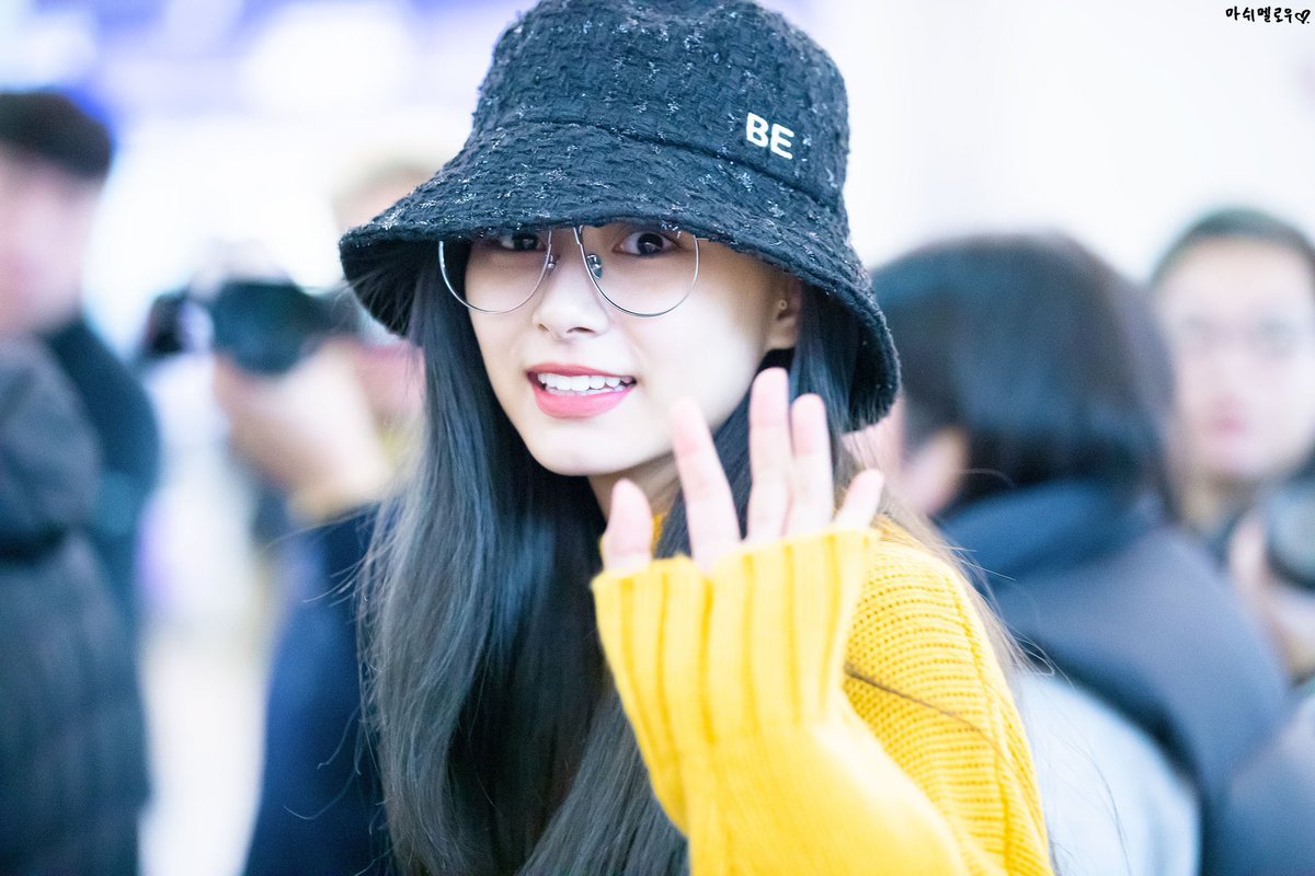 tzuyu in glasses; a thread