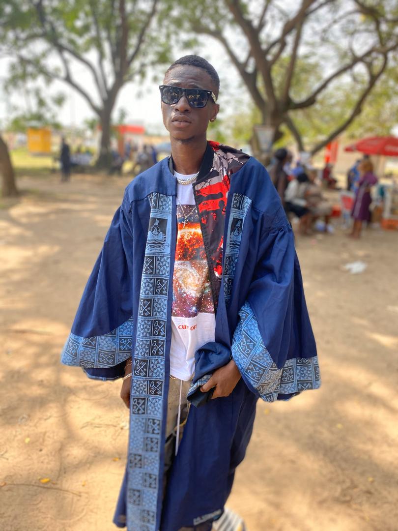 Jimiburna2's tweet photo. 4 years on LASU is really something...
Thank God for the privilege..
Thank my Mom for the motivation..
#GraduatingChampions #graduate #longwayhalf #oshamo #jimiburna #unleashed @davido 
@DONJAZZY @Olamide 
  The journey continues untill it's over https://t.co/1FNjrz5p9g