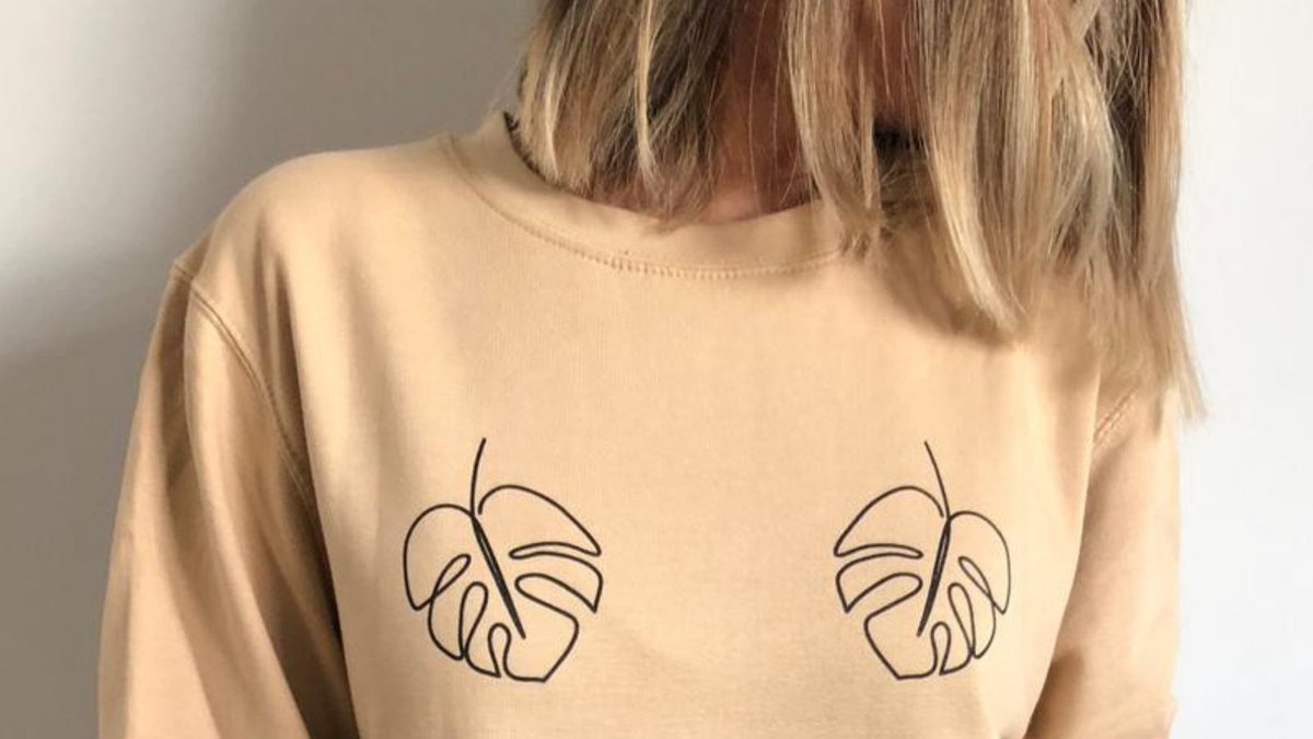 Tmedesigns's tweet photo. I absolutely love this monstera leaf sweatshirt sweater collection😊 you can also find monstera leaf t-shirts and hoodies in our shop🌱 Go check the link in bio🌿  #plantearth #sustainablelifestyle  #sustainablefashion #organic #veganproduct #monsteraleaf #sweatshirt #leafdesign https://t.co/CMbzN825ur