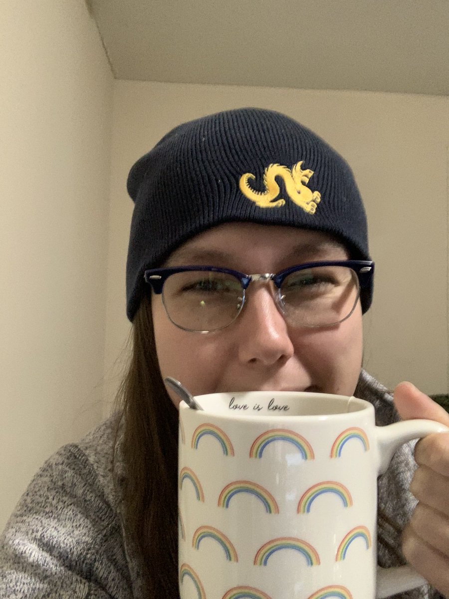 RunawayMuse's tweet photo. Sipping tea, talking #ttrpgs, and trying to ignore the fact that my landlord is treating the hole in my roof during a snowstorm as “not urgent”

#freezingmyd20soff https://t.co/gqe7BbQvjB