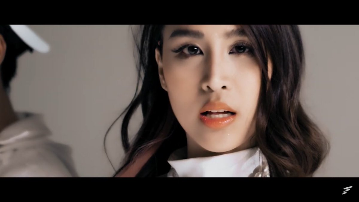 papa_addict's tweet photo. แต่ตอนนี้...
no matter what i want you

AIM SATIDA - SO BAD【Official Music Video】 https://t.co/e8NJwuNFH8 via @YouTube

ต้องฟังแล้วล่ะ
#sobad
#TeamAIMazing https://t.co/0Svj5KpY3F