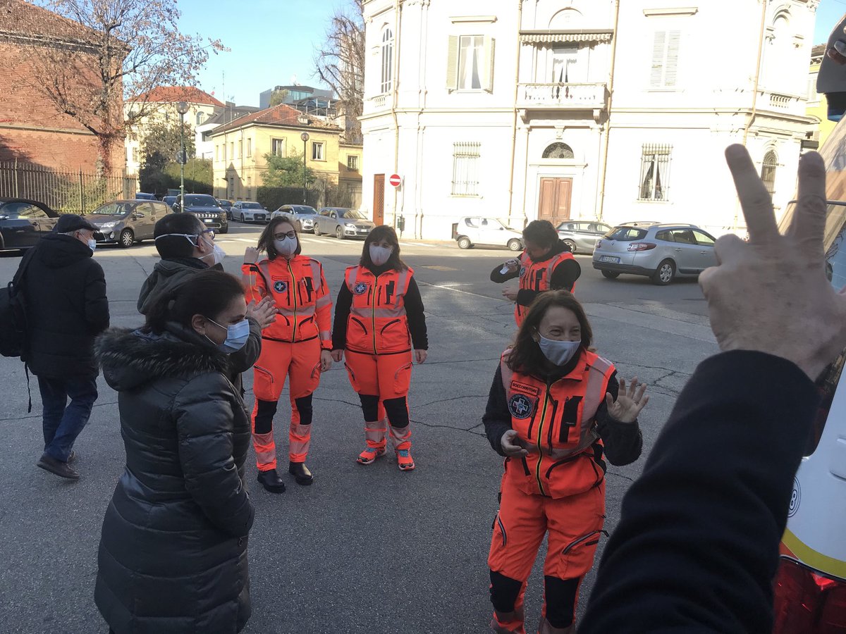Claudia Bardelli (@clabardelli) on Twitter photo Pubblica Assistenza Sauze d’Oulx presenti! E per pure caso nella foto esce una V di vittoria <a href="/MarioniSilvio/">Silvio Marioni</a> #paoloparato #ChimicaGommaPlasticaSocial #UISocial #Ambulanza4x4VSusa Pubblica Assistenza Sauze d’Oulx presenti! E per pure caso nella foto esce una V di vittoria <a href="/MarioniSilvio/">Silvio Marioni</a> #paoloparato #ChimicaGommaPlasticaSocial #UISocial #Ambulanza4x4VSusa