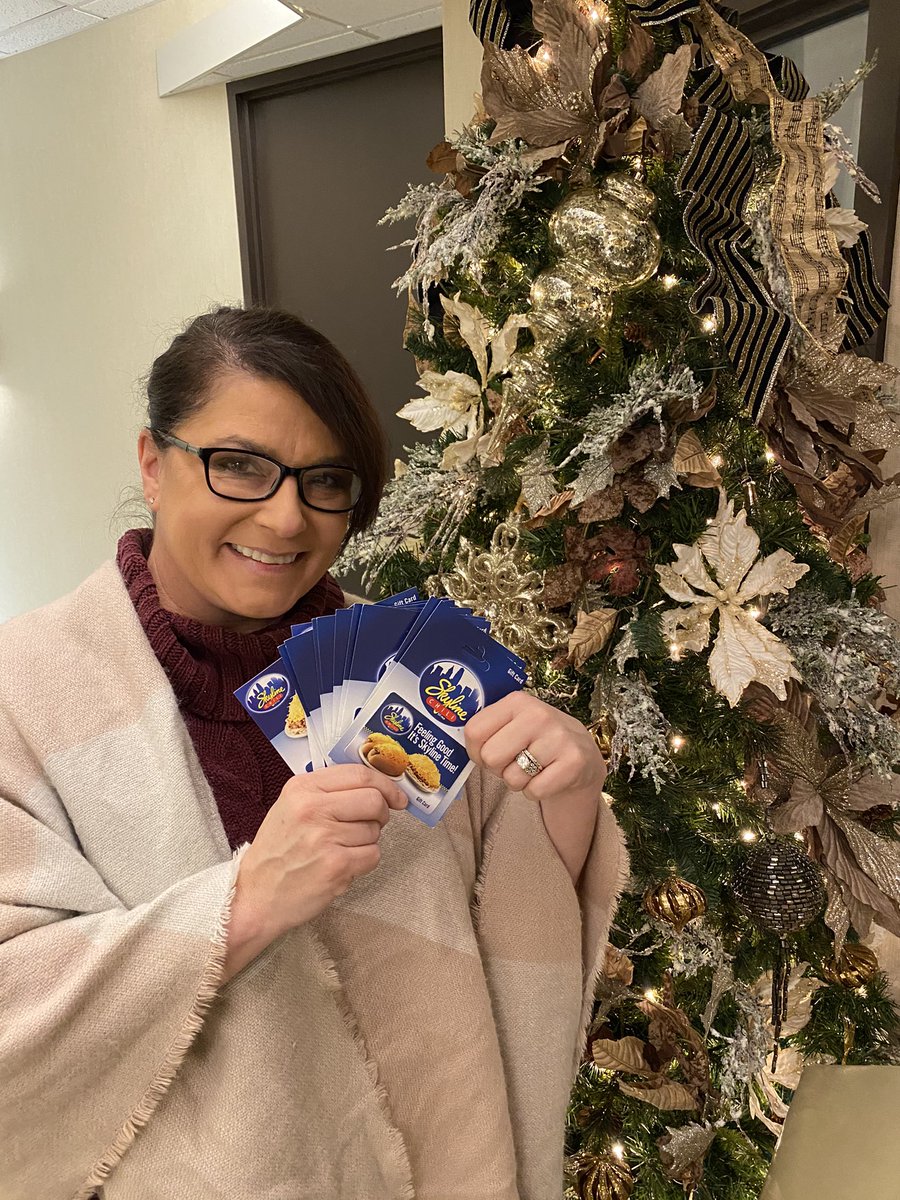 It’s Chelsie’s <a href="/Skyline_Chili/">Skyline Chili</a> Challenge! Get in the running to win one of ten $50 Skyline Chili gift cards! Just Venmo $10.51 to TenKToys or buy a toy online at B105.ToysForTotsBox.Com before 10:00 this morning. (12/17/20) 
Together, we can get 10K Toys for Girls &amp; Boys! 
🙏