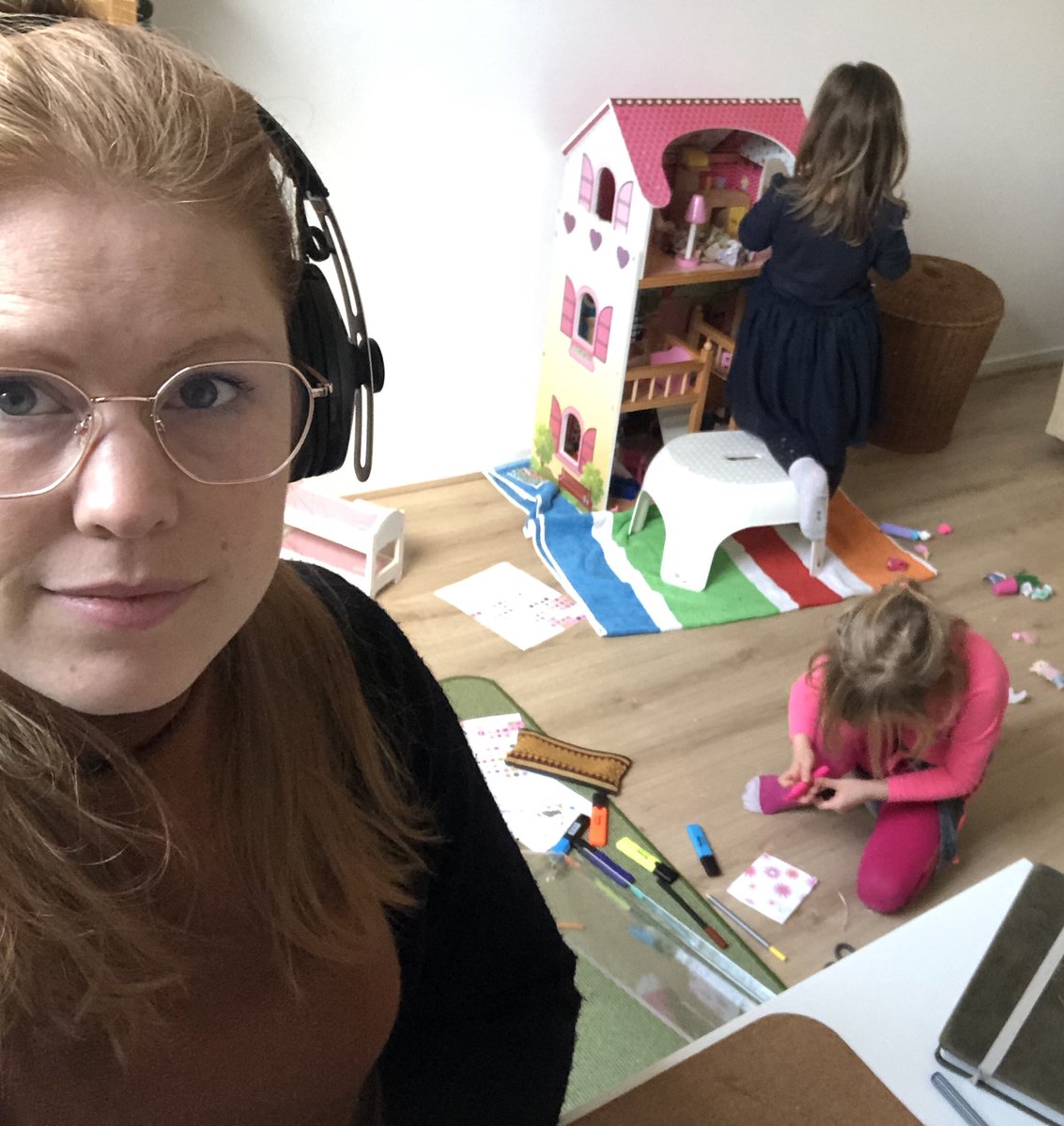 AEMarcus's tweet photo. Werk en thuis, alles door elkaar, ik ben nog maar net begonnen maar dit voelt als topsport.... gelukkig bijna vakantie! https://t.co/kif9ULLVBP