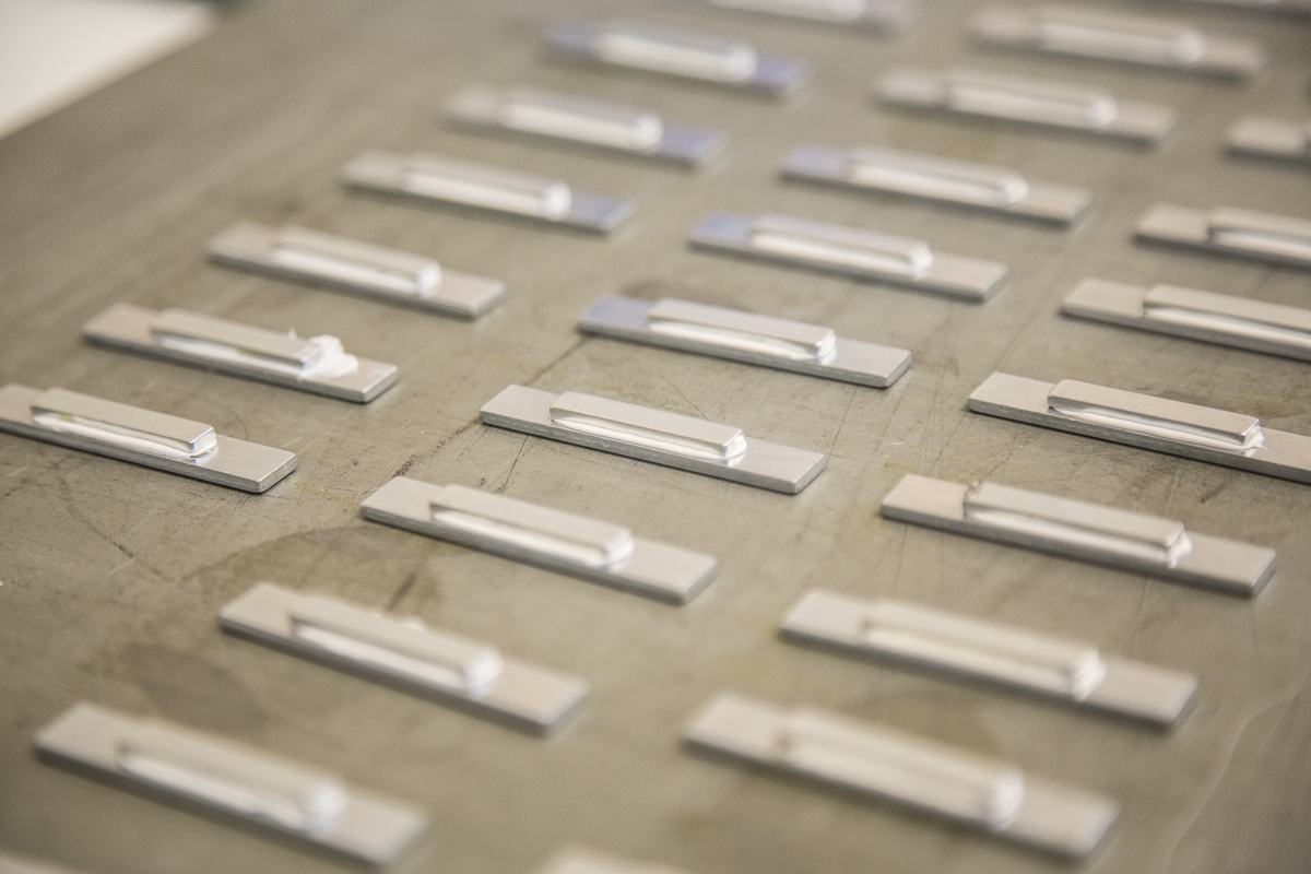 EMagnetsuk's tweet photo. Another batch of #magnetassemblies under construction at our #manufacturing plant in Berkhamsted ready for shipment before Christmas #manufacturingUK #ukmfg https://t.co/wvyW9WBB1G https://t.co/5TlwFbfufL