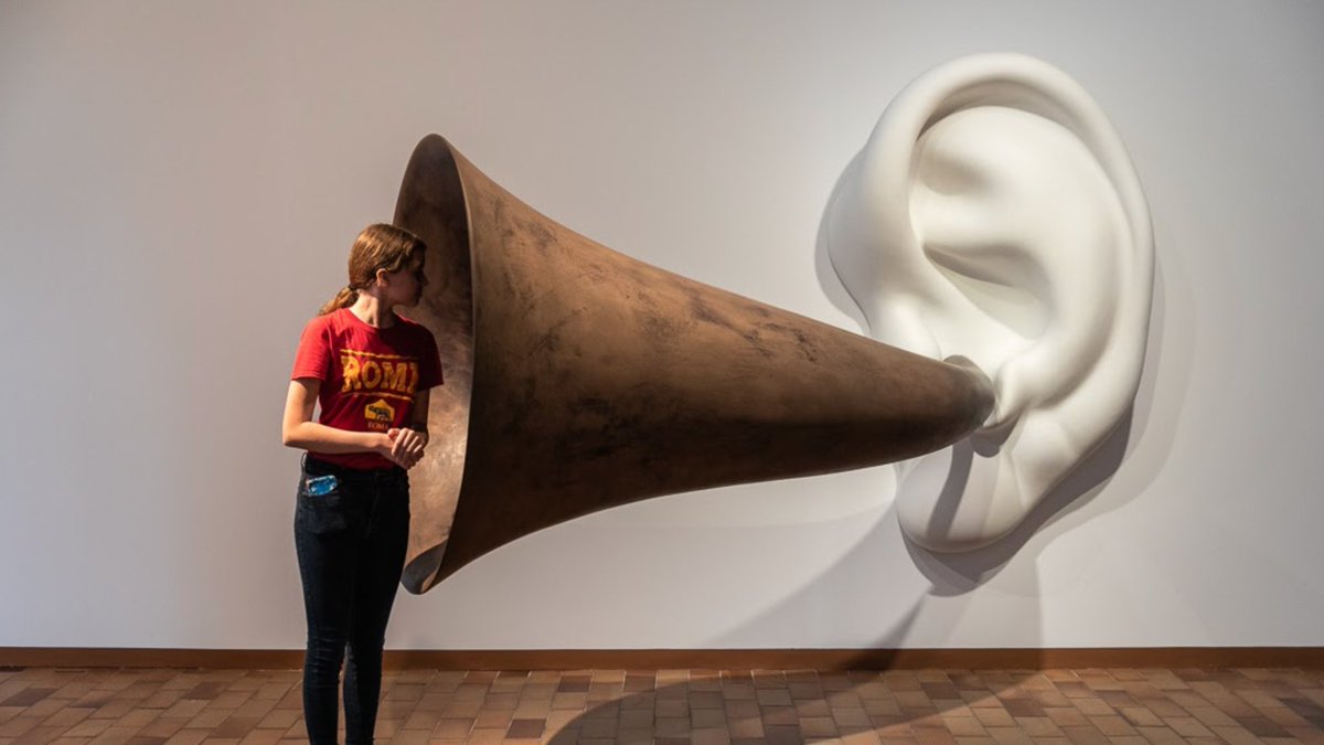 fundaciomiro's tweet photo. 🔊 D’altra banda, el jurat dels #PremisGAC2020 han premiat el discurs consistent i rigorós que @arnau_horta va plantejar a l’#exposició Art Sonor?
🔗 https://t.co/rZ2YdAPaVz
#SoundArtFJM #FundacióMiró https://t.co/s99rC0c1eL