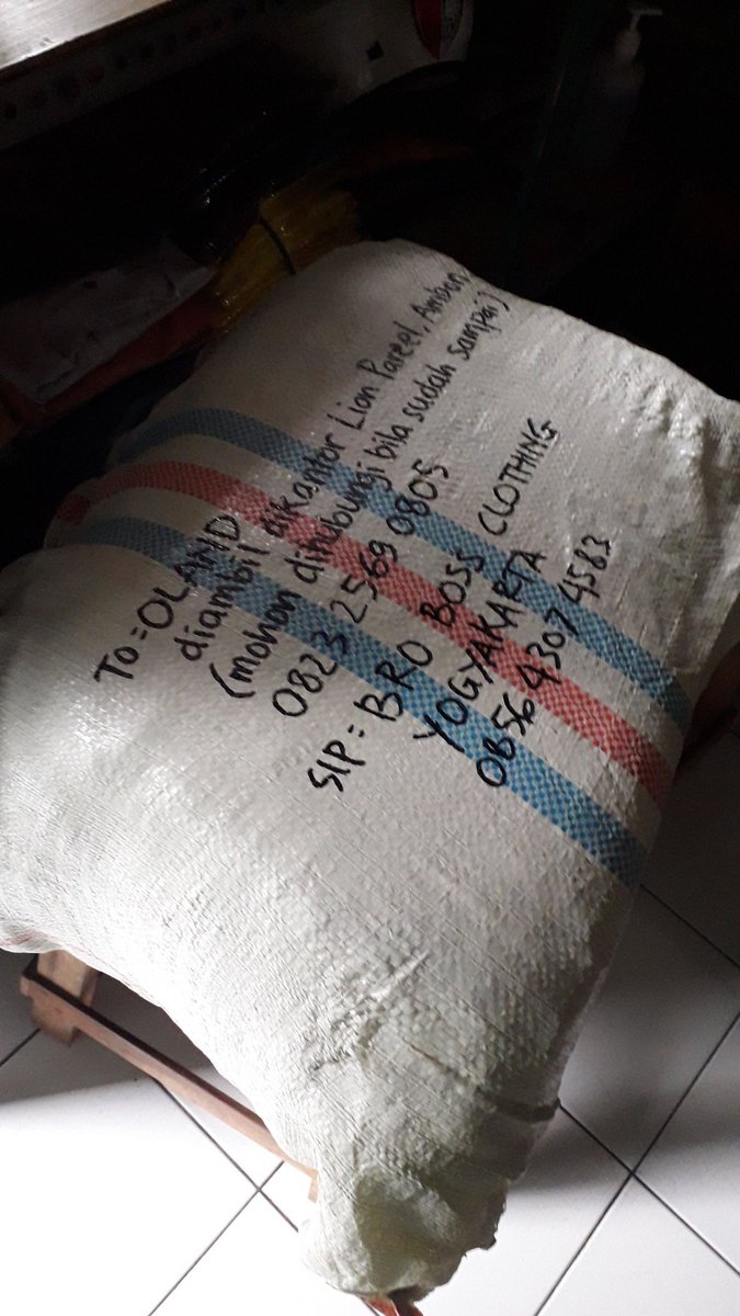 Mbah Santa mangkat nyang Ambon 😅😅🥳🥳🥳