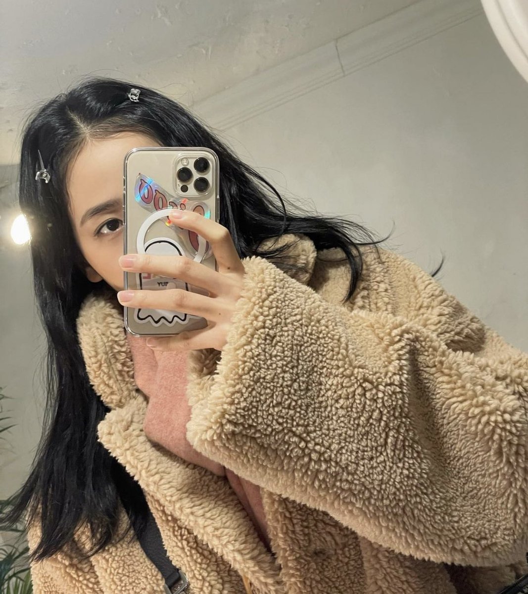 jisoo pics (@jisoosjpg) on Twitter photo 