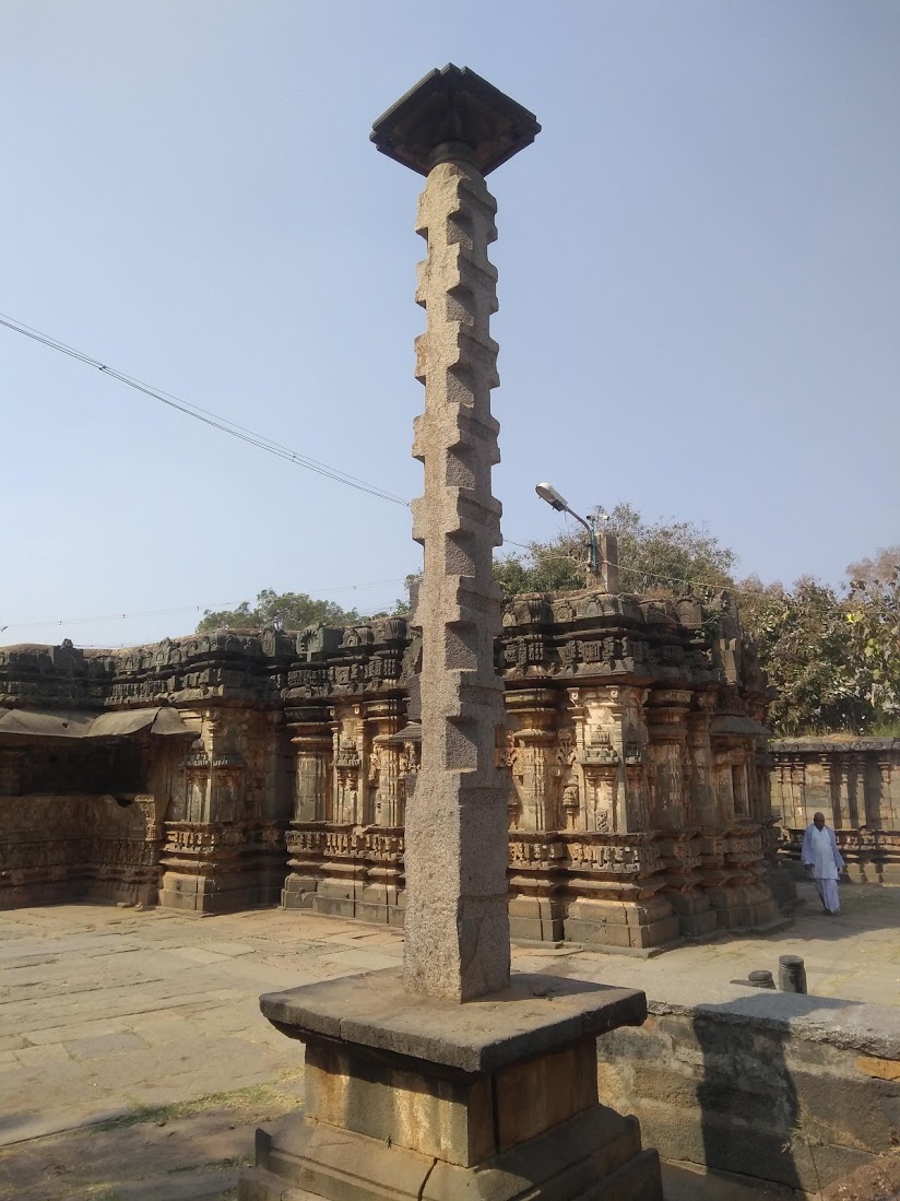 It also features a tower which follows the Dravidian style of architecture. The structure is built on a platform that forms an outer projection at the audience hall. It was once open but covered at a later period. Temple walls have projections with regular decorations.(2)